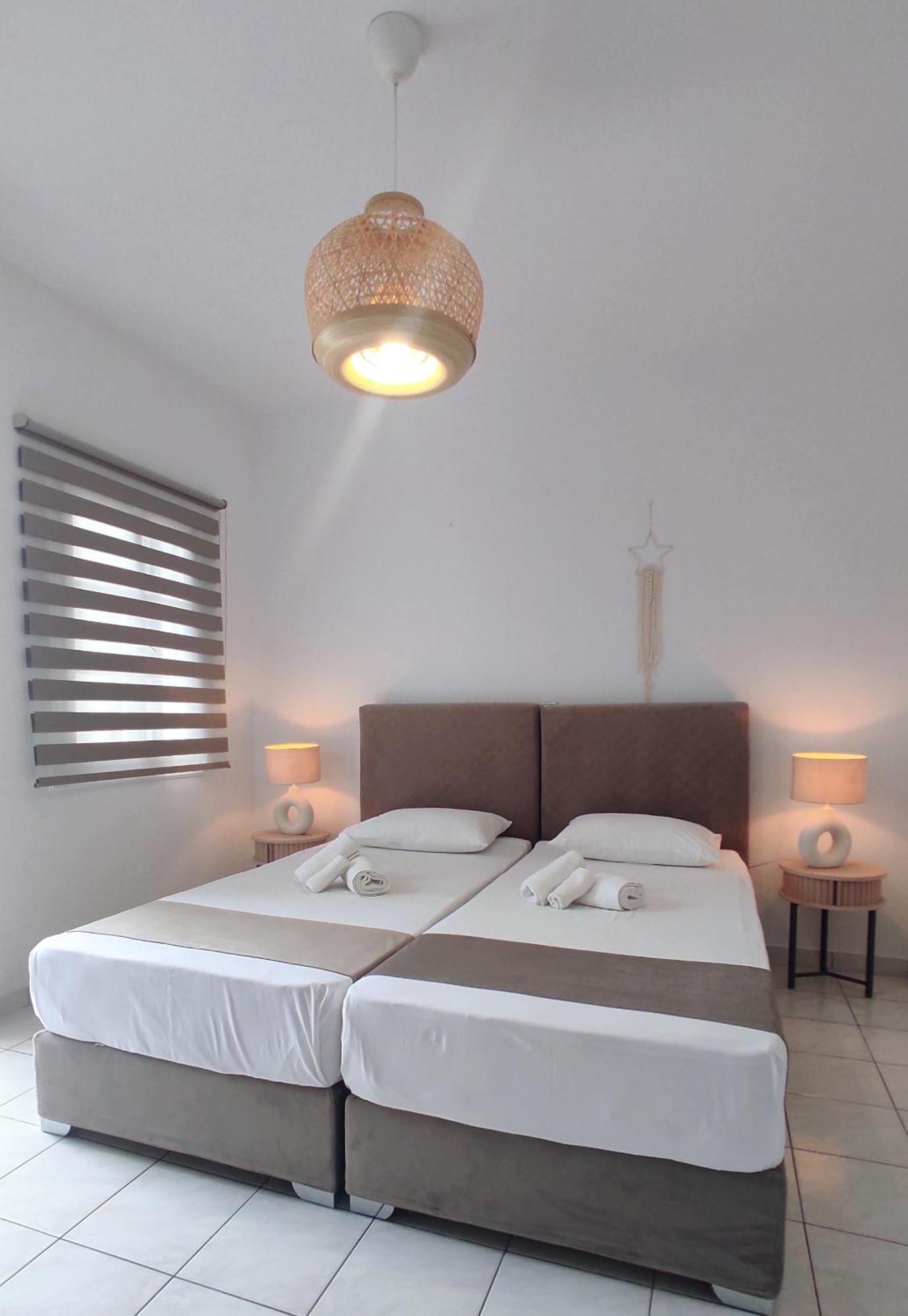 Chrysa House Hotel Kamares  Exterior photo